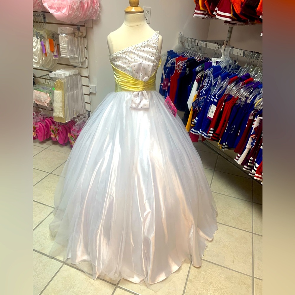 Child 8 White Yellow One Shoulder Mac Duggal Beaded Ballgown Pageant Dress NWT